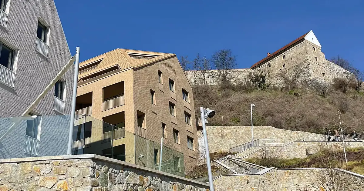 Vydrica Podhradie moderný mestský objekt s retailovým parterom